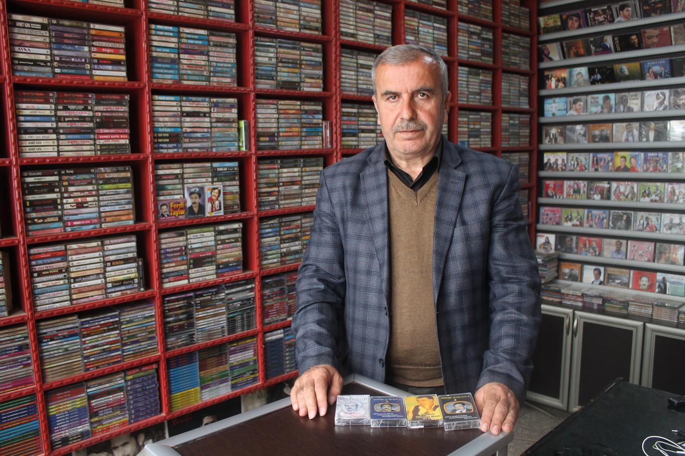 Dengbej kültürünü kasetlerde yaşatıyor Dengbej kültürünü kasetlerde yaşatıyor